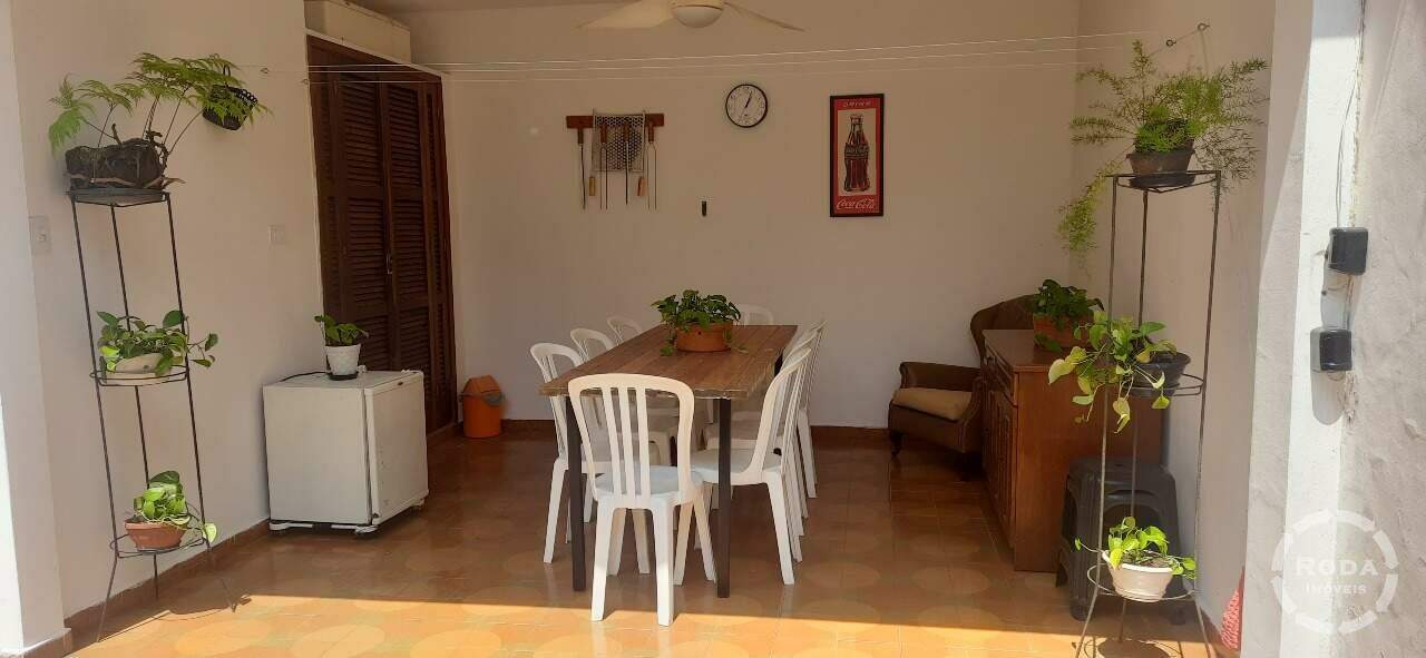 Casa para aluguel no Embaré: 