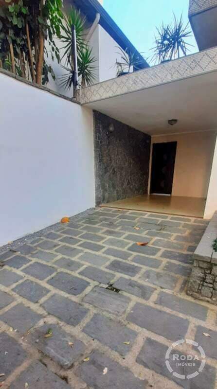 Casa para aluguel no Embaré: 