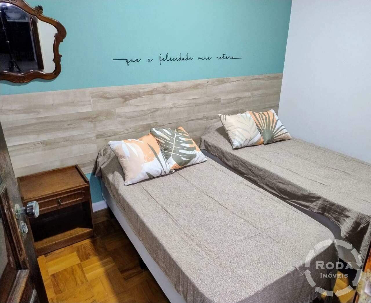 Casa para aluguel no Embaré: 