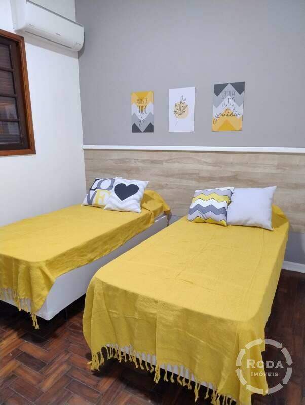 Casa para aluguel no Embaré: 