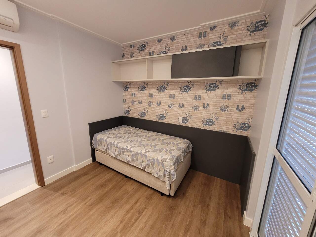 Apartamento à venda no Embaré: 