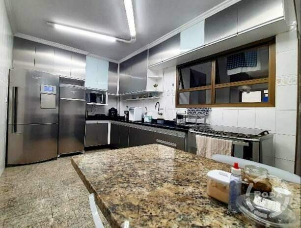 Apartamento à venda no Embaré: Cozinha com planejados