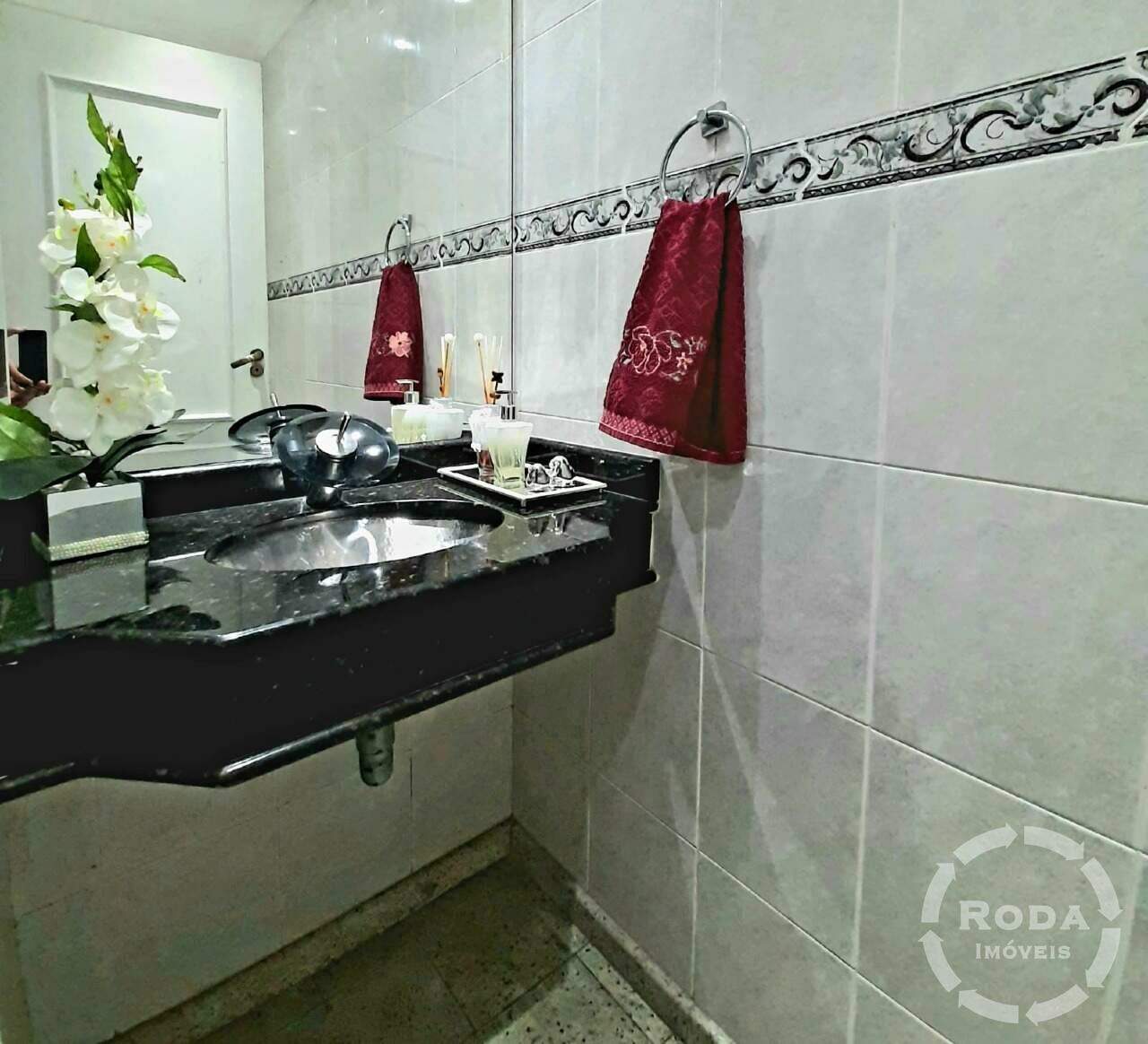 Apartamento à venda no Embaré: banheiro da 2a suíte