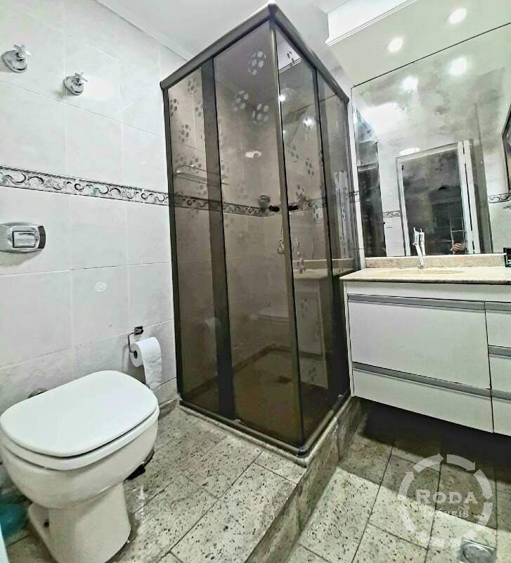 Apartamento à venda no Embaré: banheiro da 2a suíte