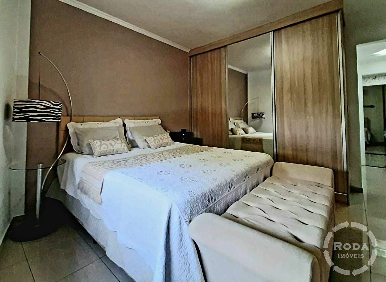 Apartamento à venda no Embaré: suíte principal