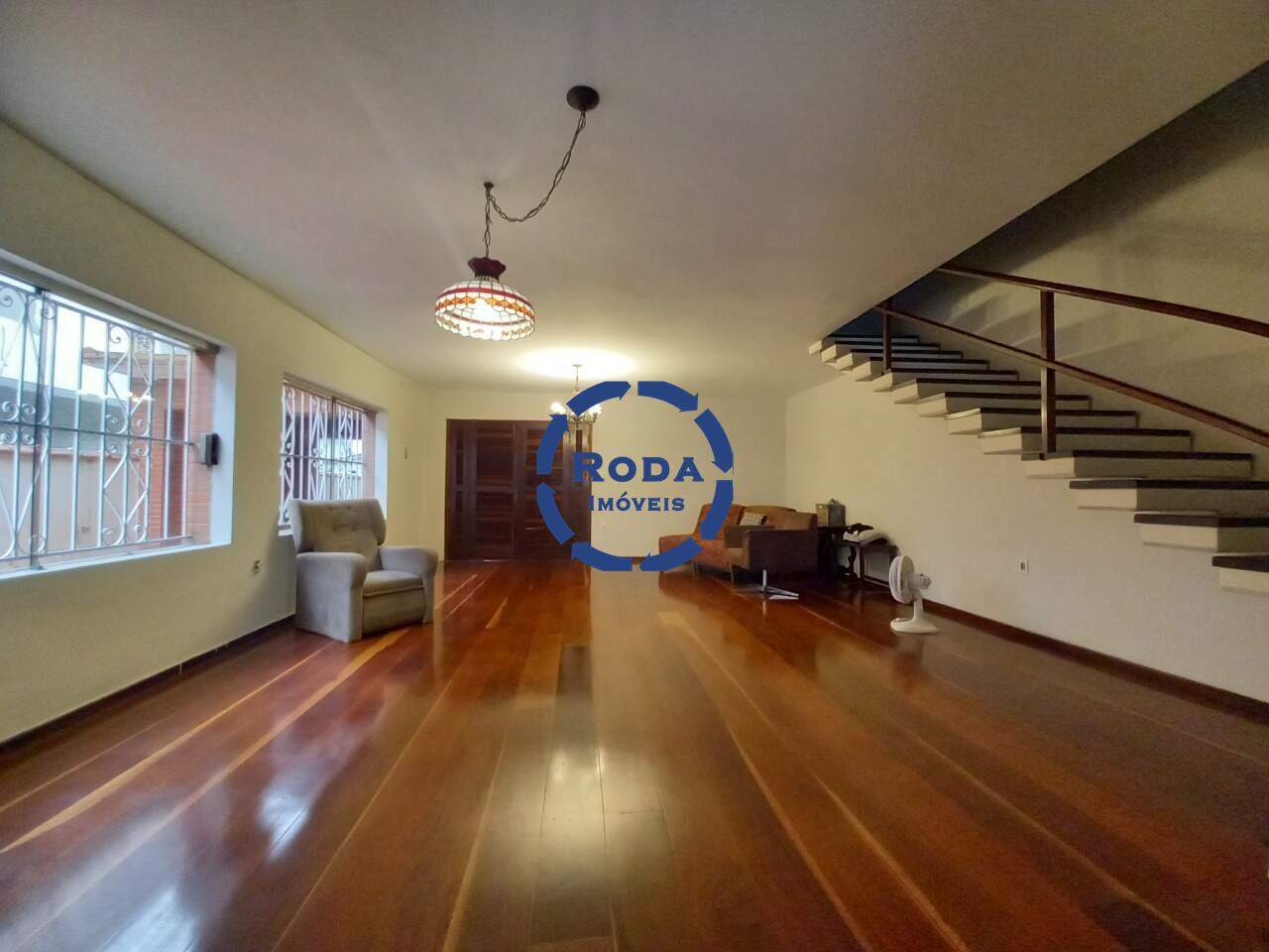 Sobrado à venda no Embaré: 