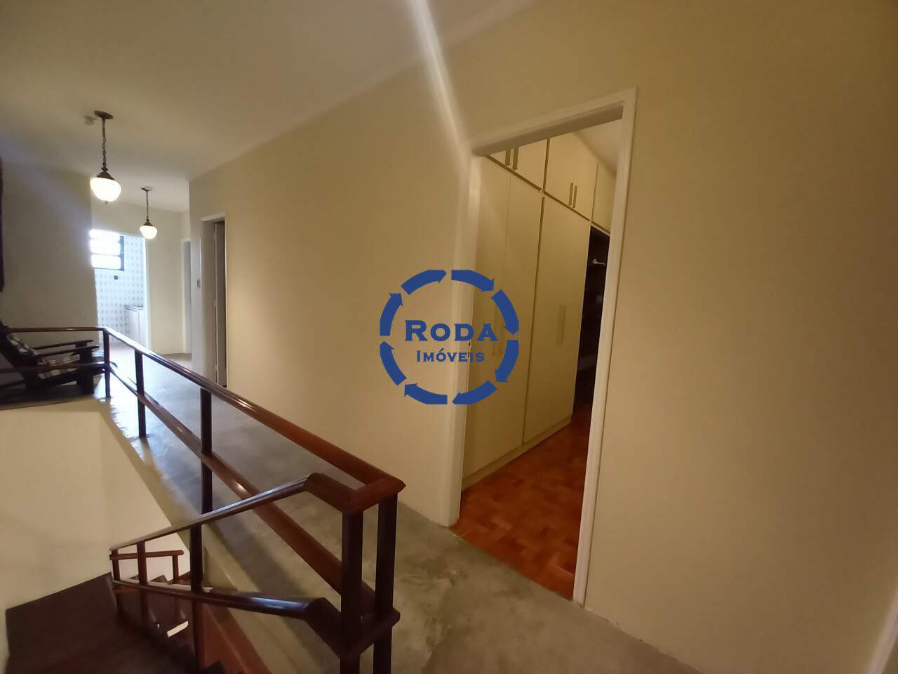 Sobrado à venda no Embaré: 