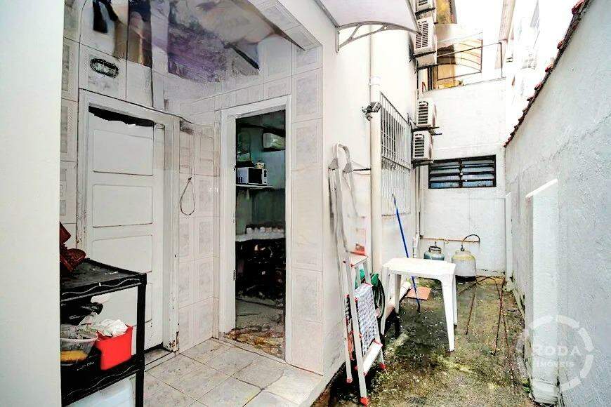 Casa à venda no Embaré: 