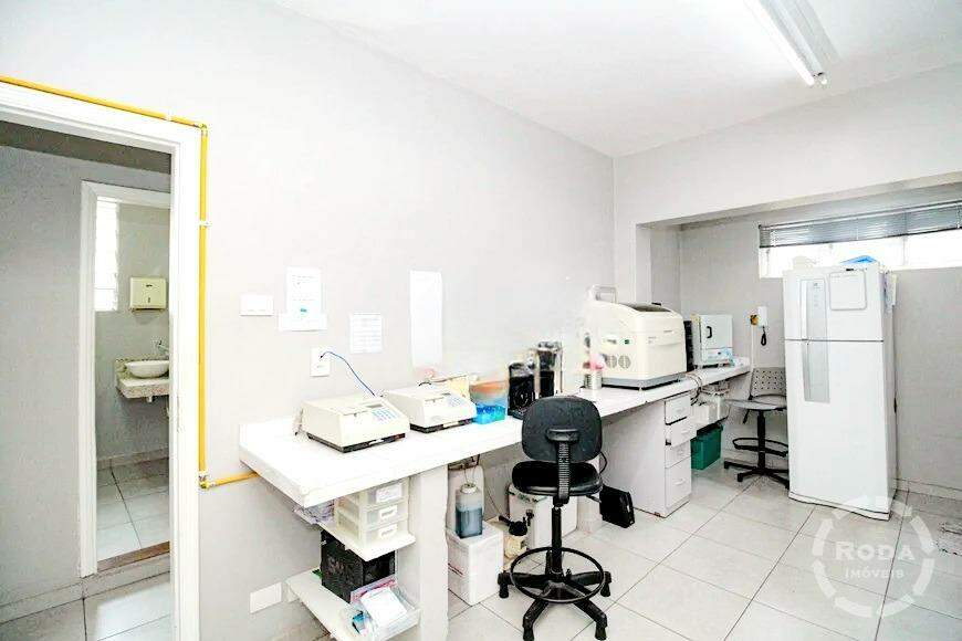 Casa à venda no Embaré: 