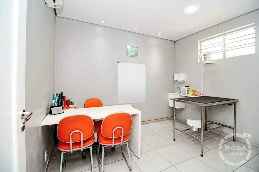 Casa à venda no Embaré: 