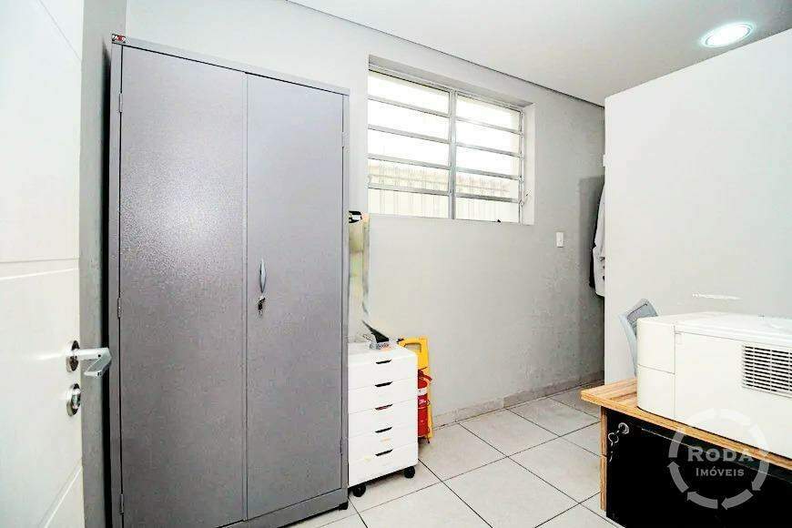 Casa à venda no Embaré: 