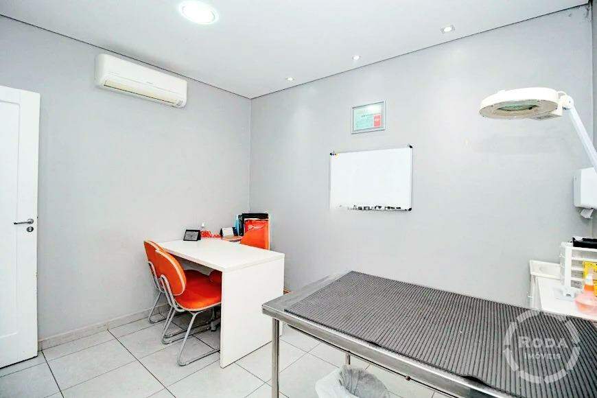 Casa à venda no Embaré: 