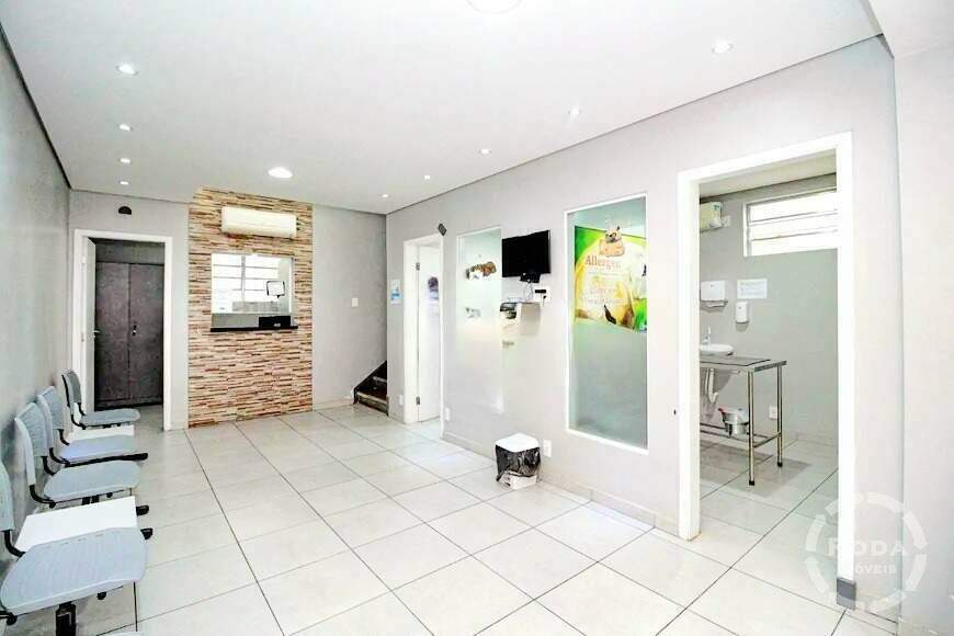 Casa à venda no Embaré: 