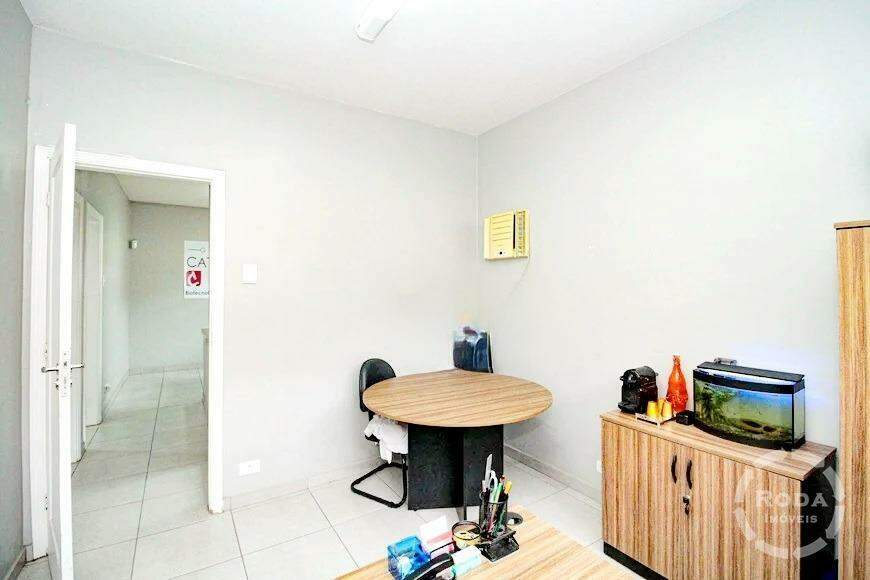 Casa à venda no Embaré: 