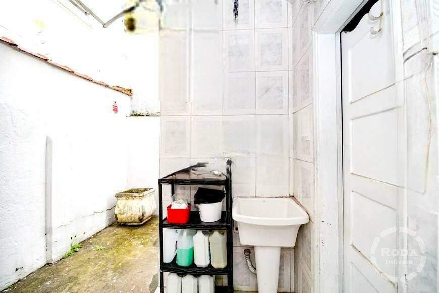 Casa à venda no Embaré: 