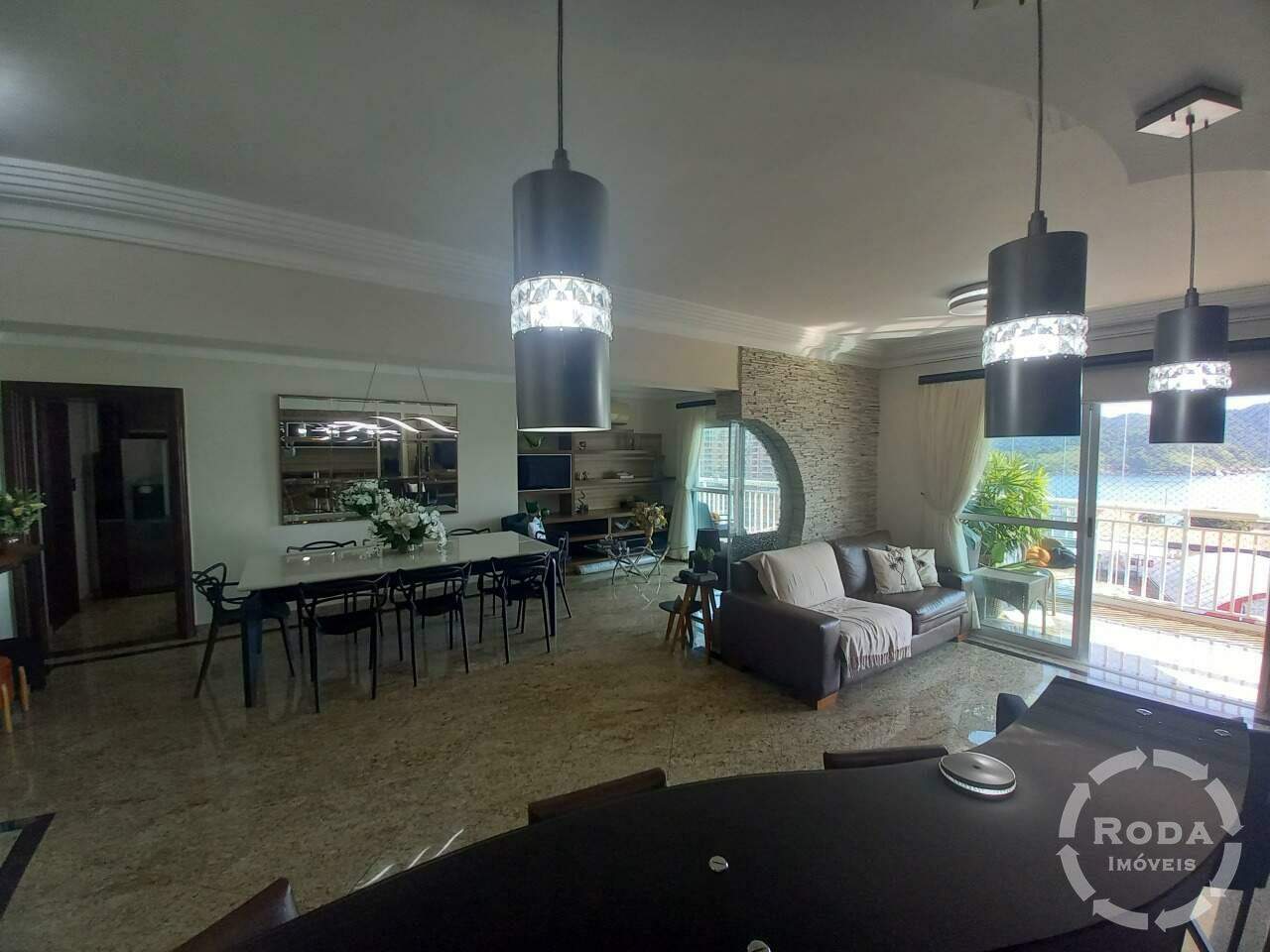 Apartamento à venda no Ponta da Praia: 