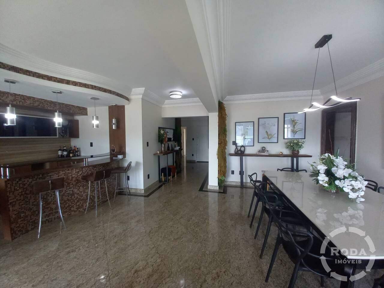 Apartamento à venda no Ponta da Praia: 