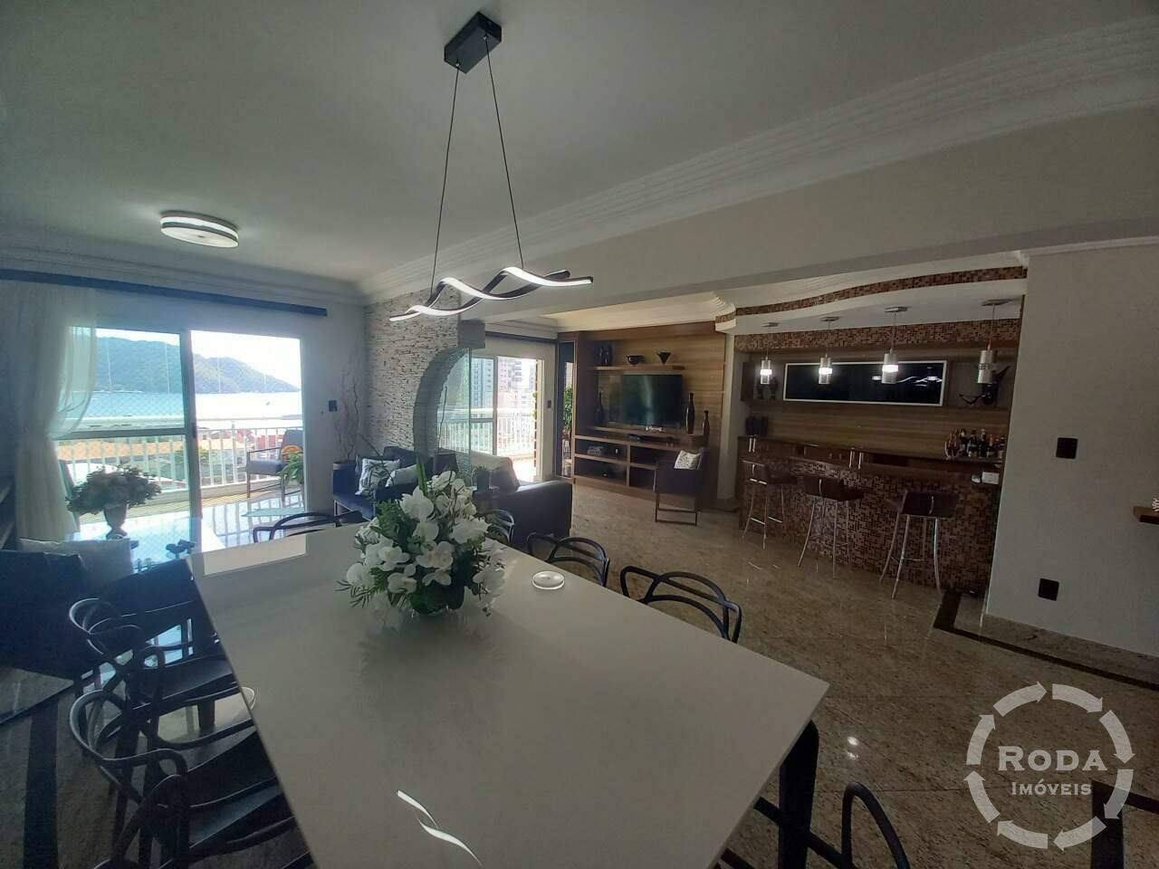 Apartamento à venda no Ponta da Praia: 