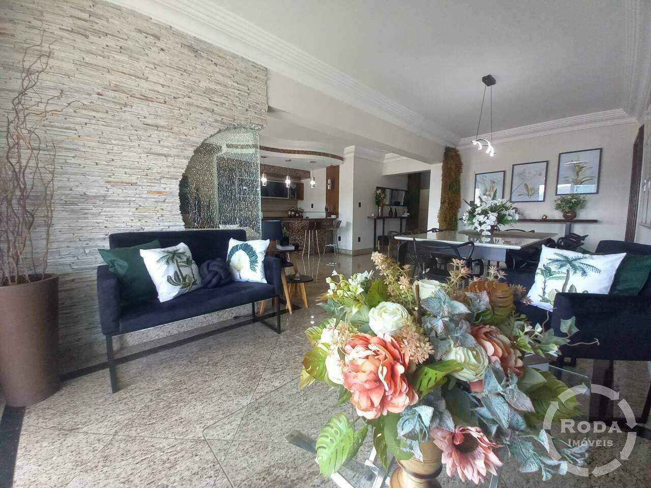 Apartamento à venda no Ponta da Praia: 