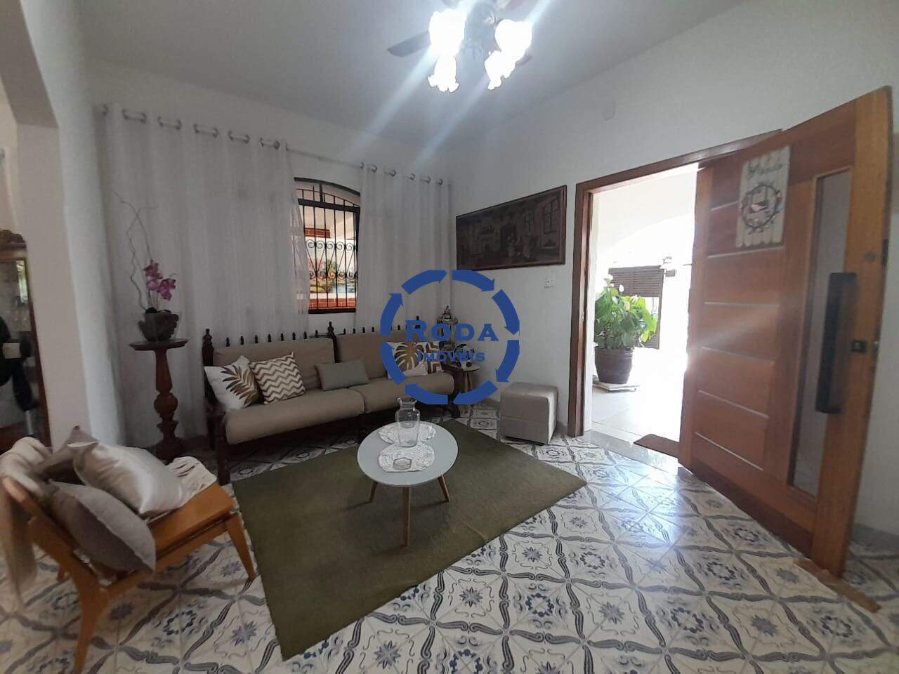 Casa à venda no Embaré: 