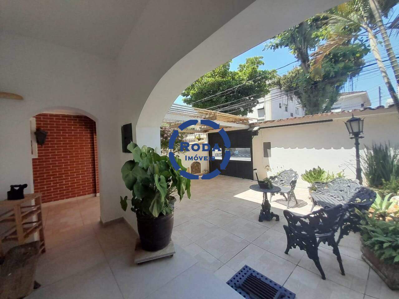 Casa à venda no Embaré: 