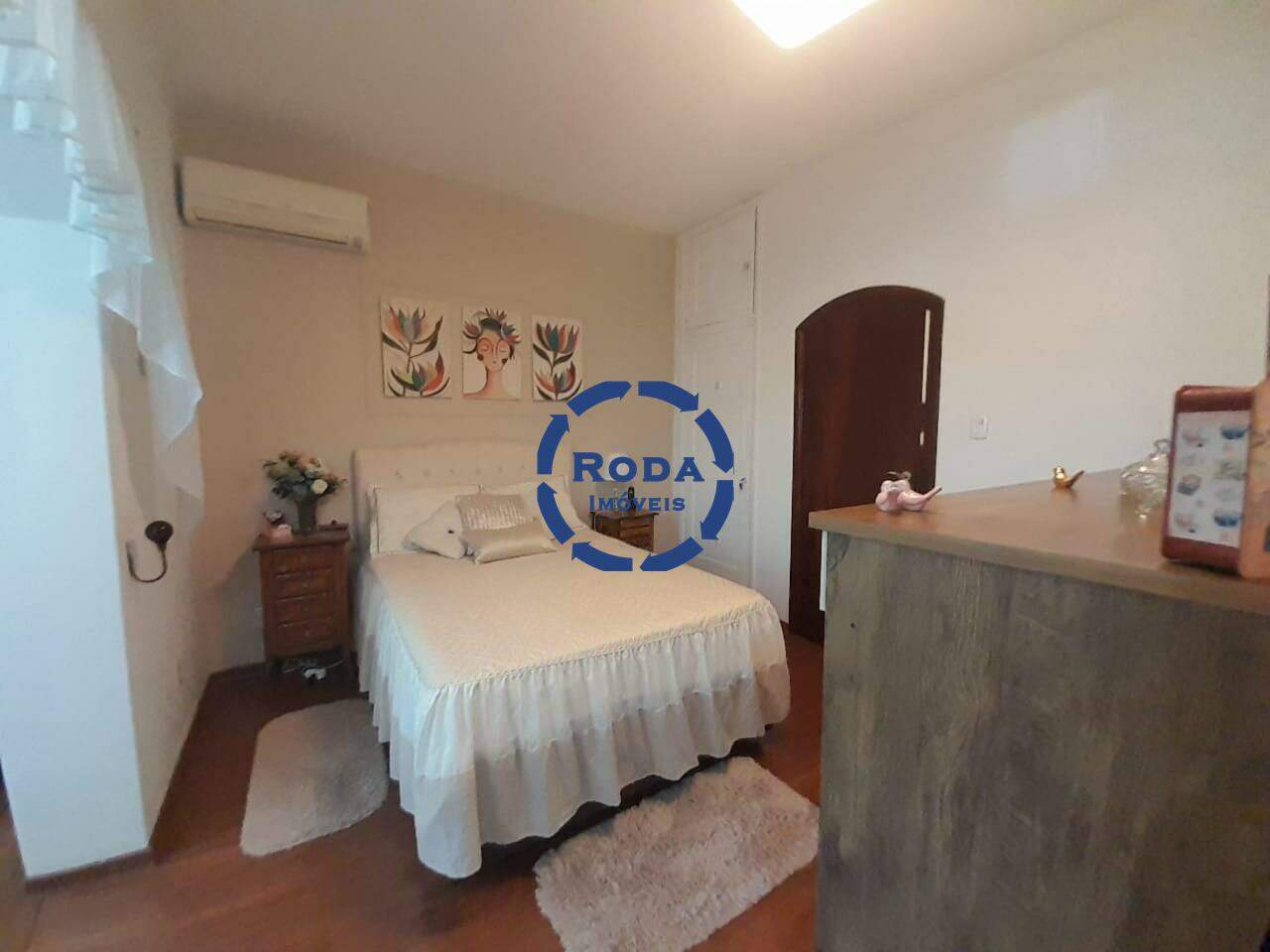 Casa à venda no Embaré: 