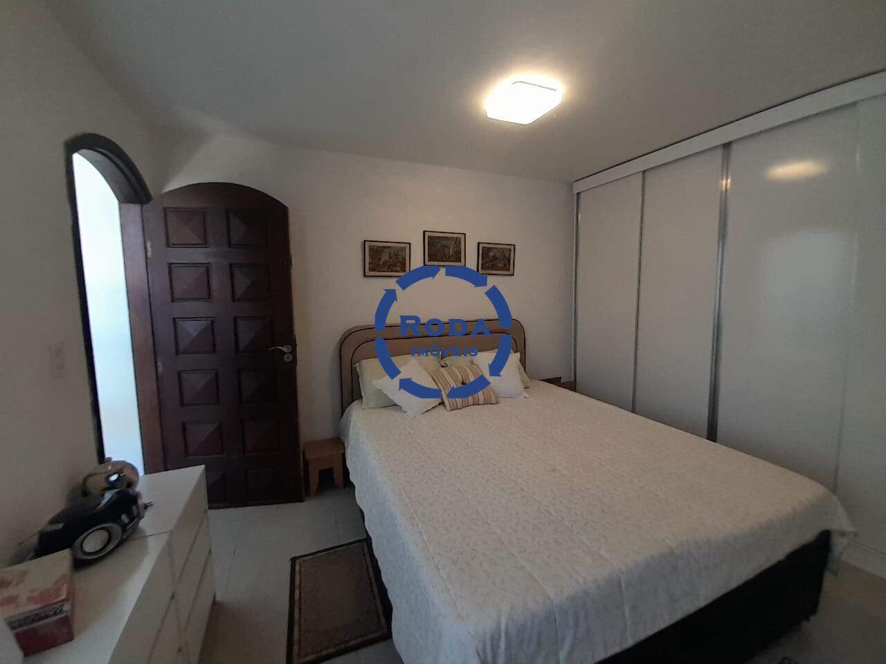 Casa à venda no Embaré: 