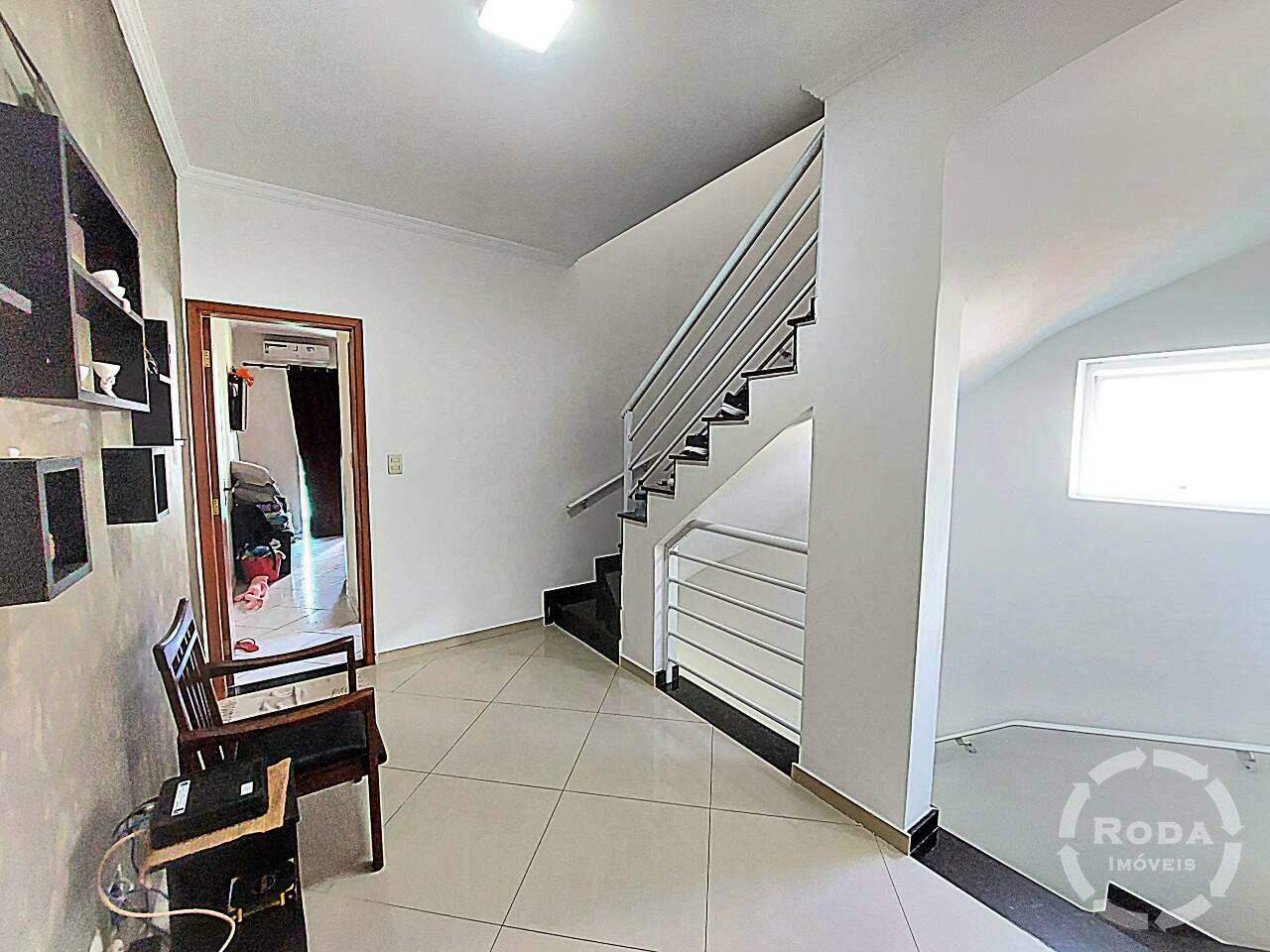 Casa Triplex à venda no Marapé: 