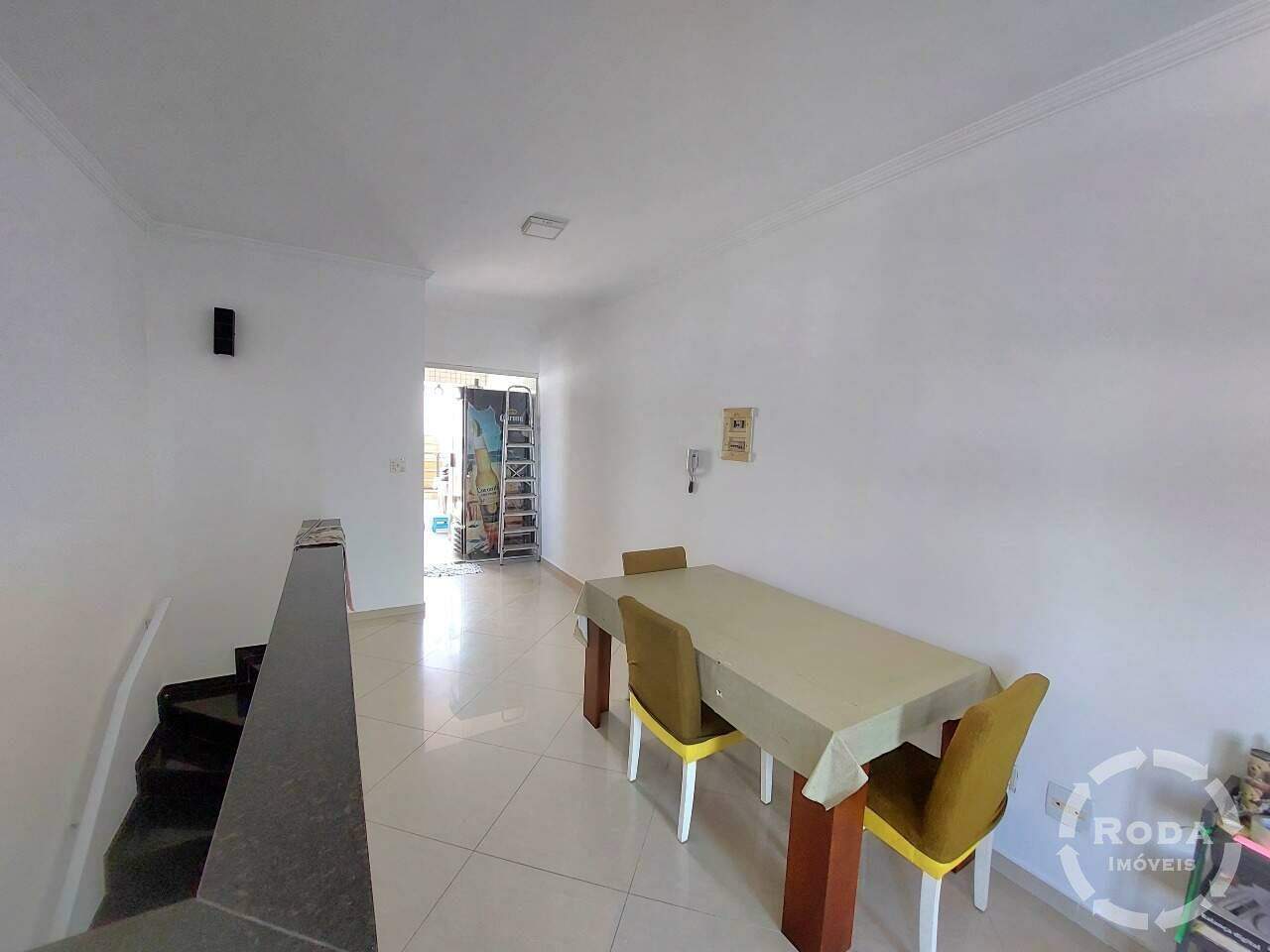 Casa Triplex à venda no Marapé: 