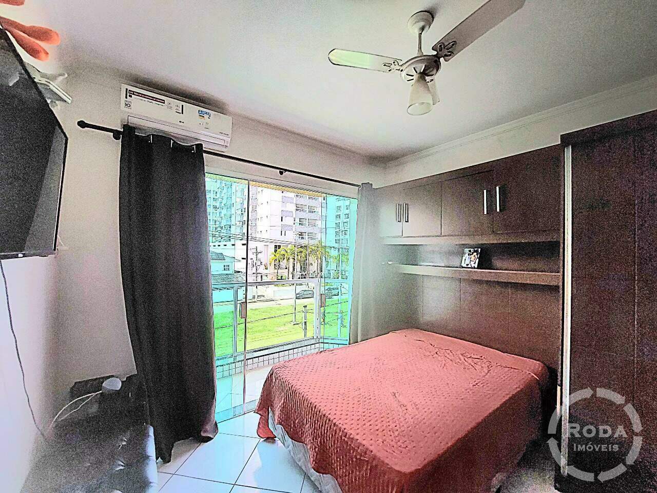 Casa Triplex à venda no Marapé: 