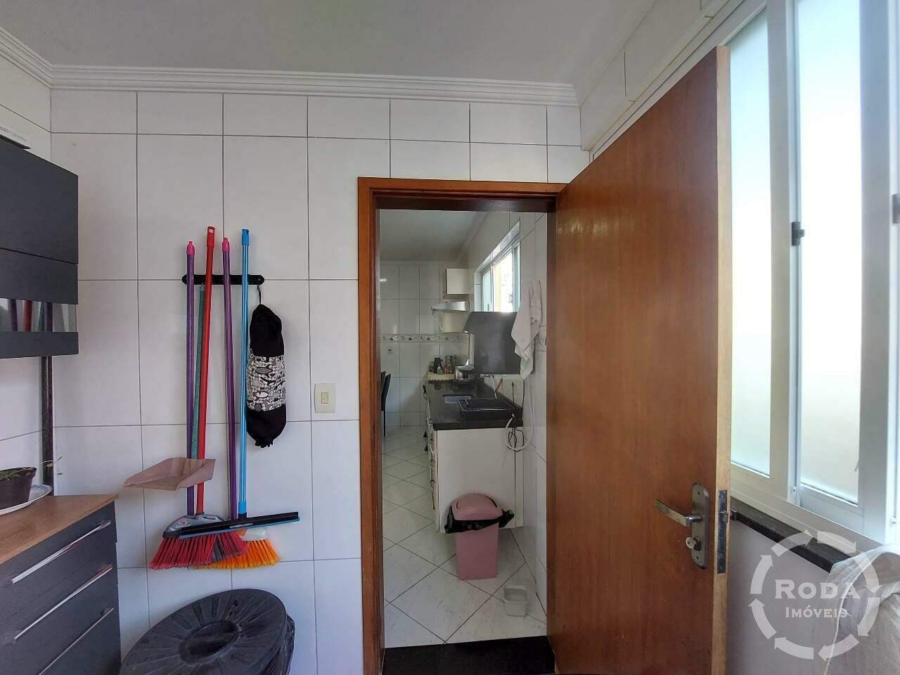 Casa Triplex à venda no Marapé: 