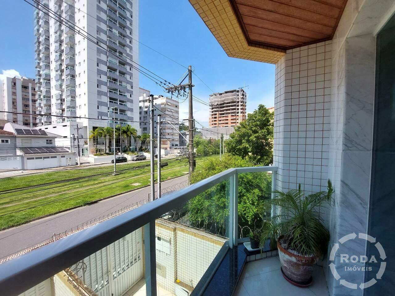 Casa Triplex à venda no Marapé: 