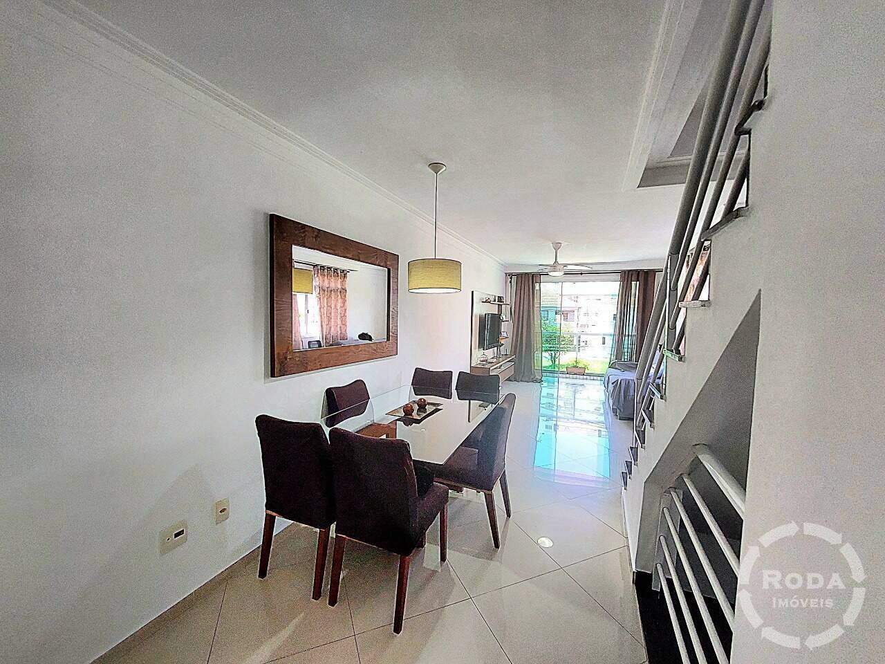 Casa Triplex à venda no Marapé: 