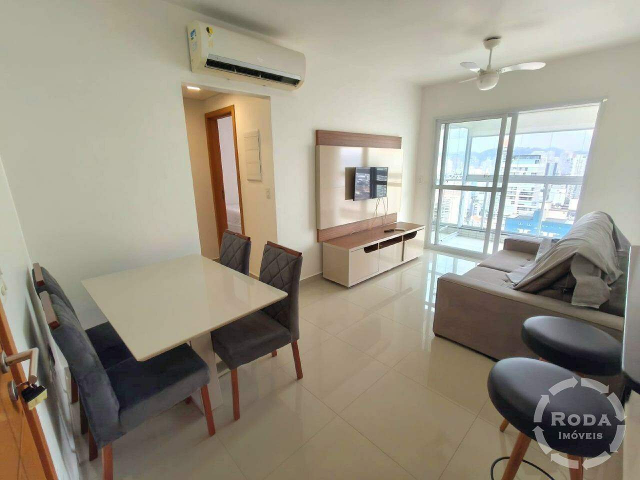 Apartamento para aluguel no Embaré: 