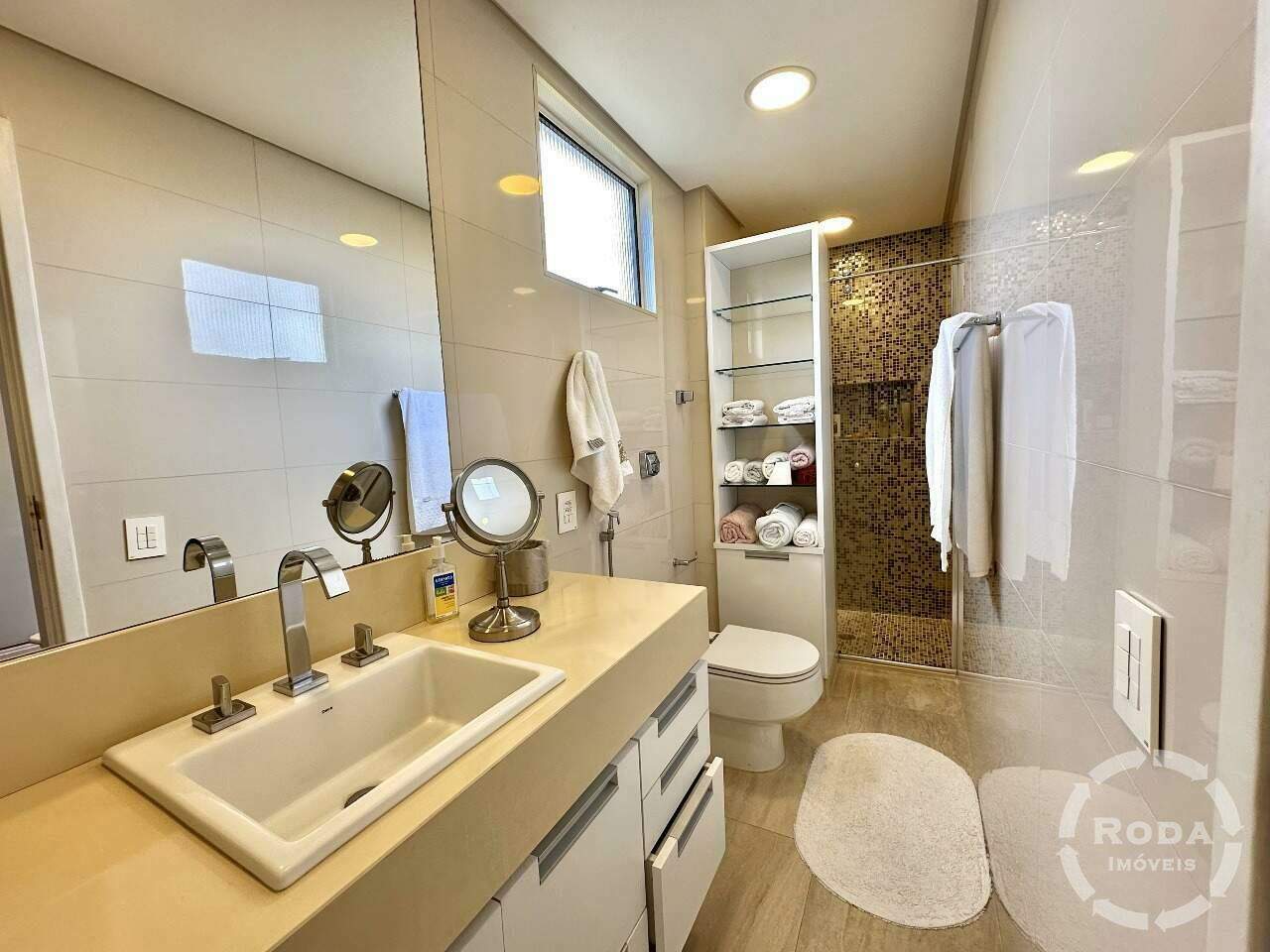 Cobertura à venda no Ponta da Praia: 