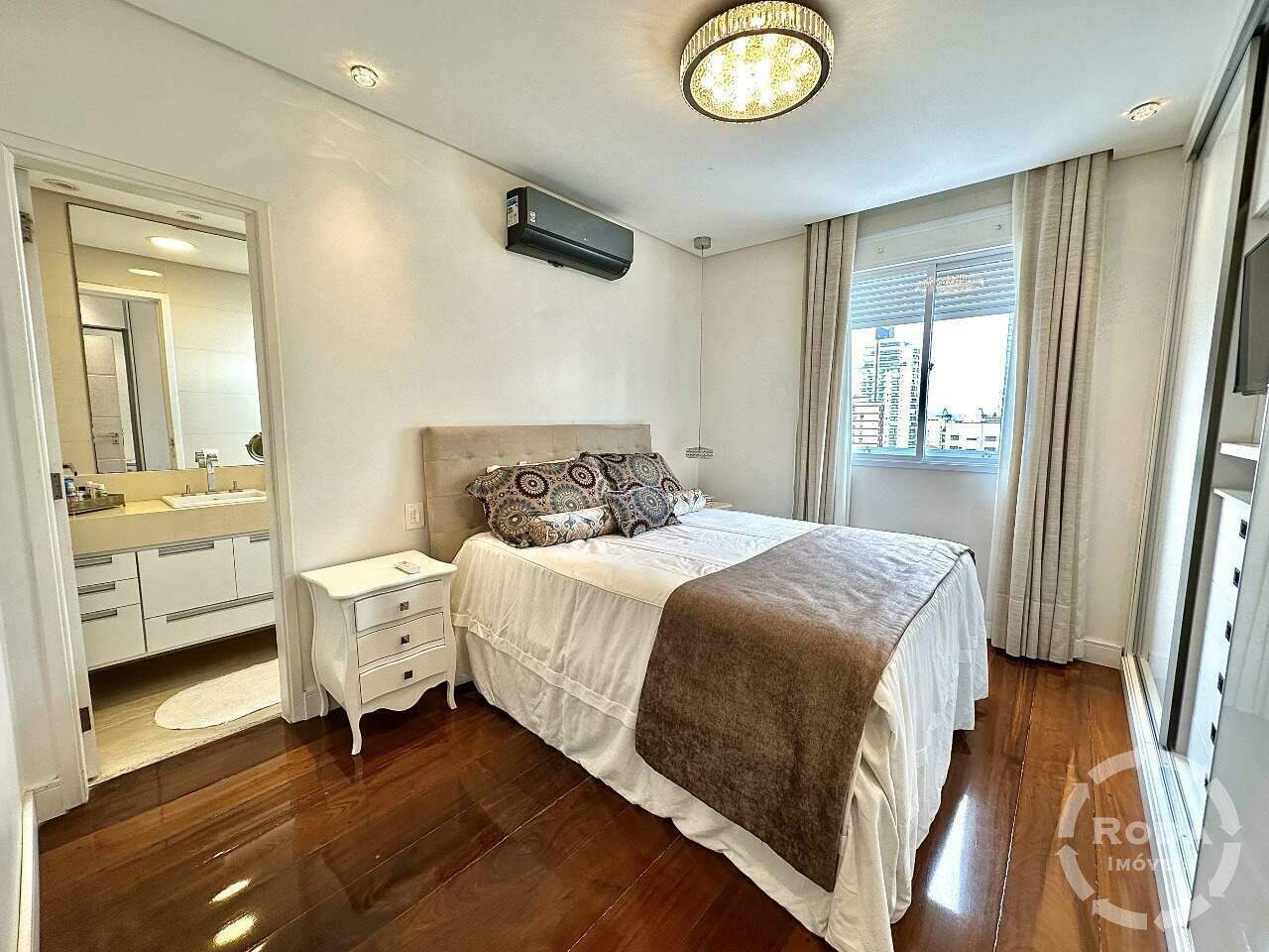 Cobertura à venda no Ponta da Praia: 