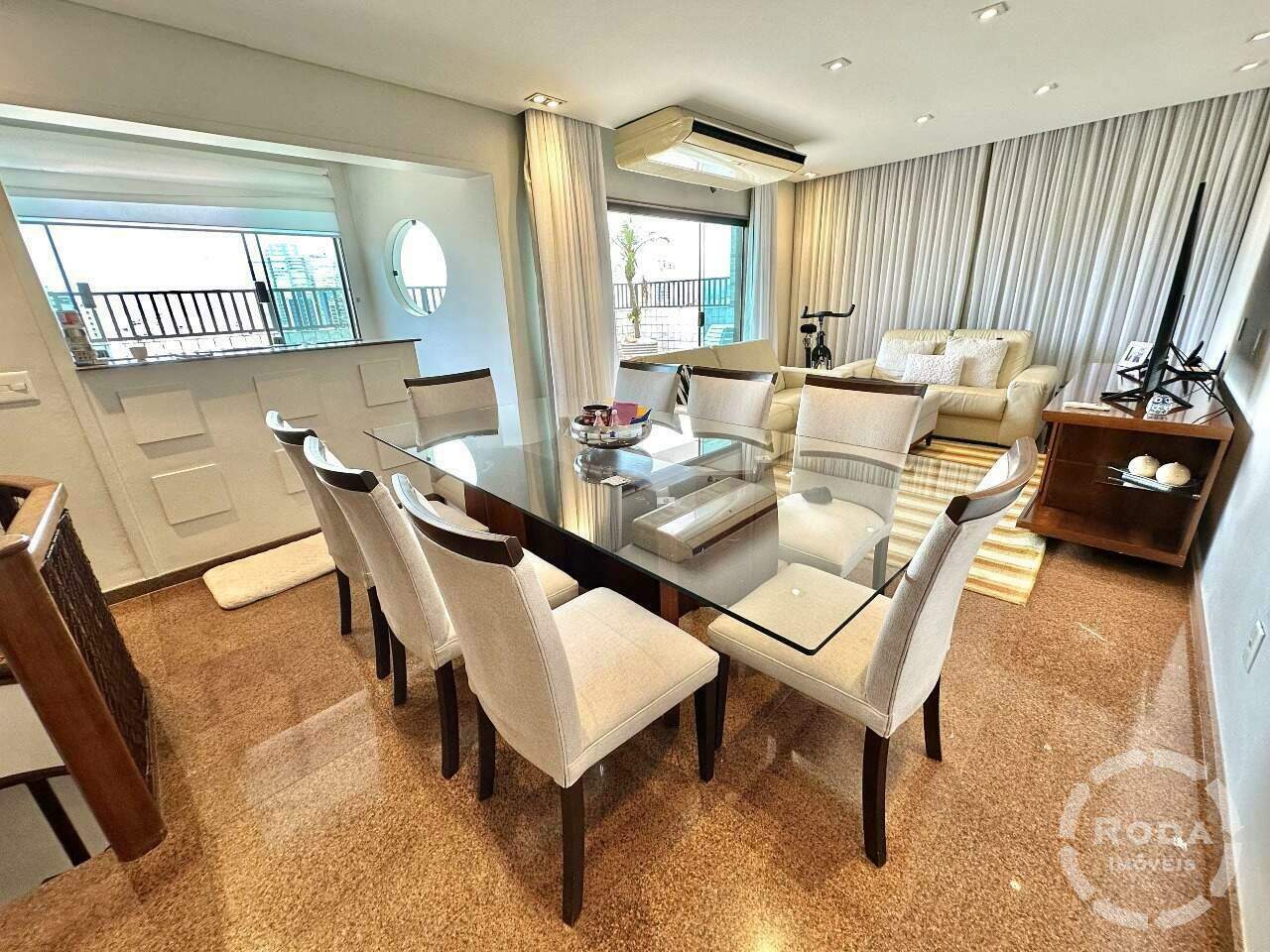 Cobertura à venda no Ponta da Praia: 