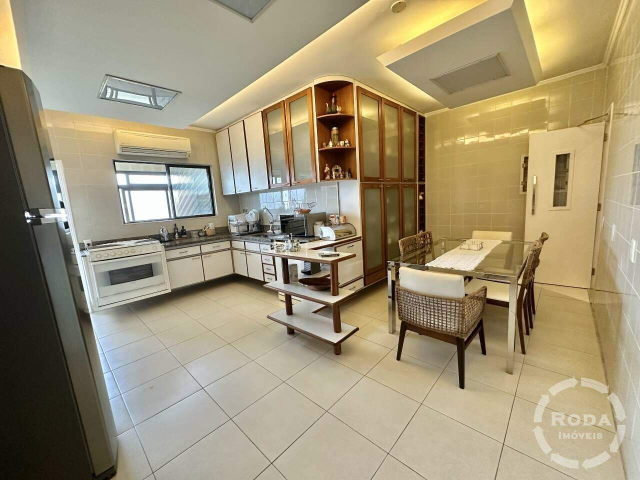 Cobertura à venda no Ponta da Praia: 