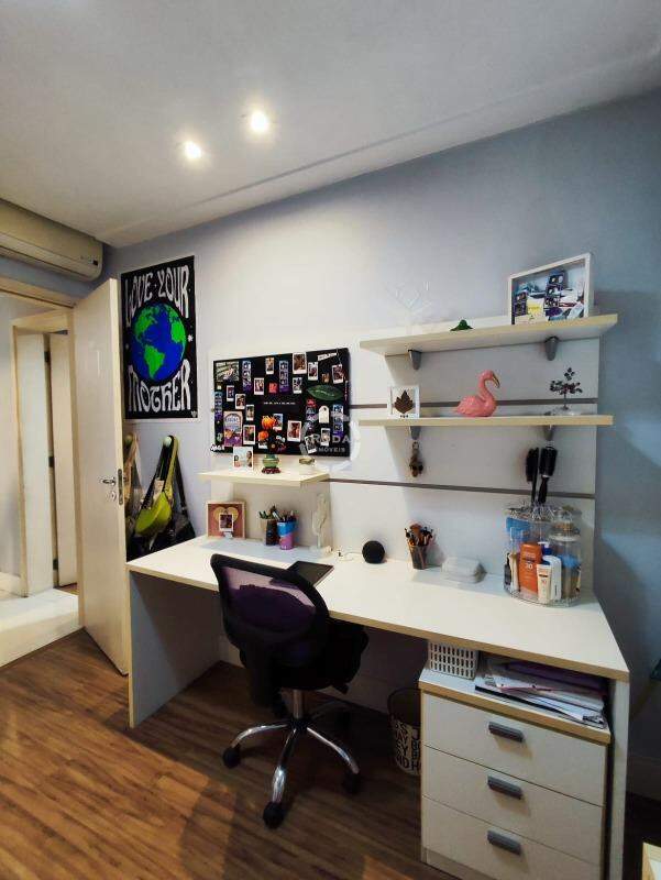 Apartamento à venda no Ponta da Praia: 