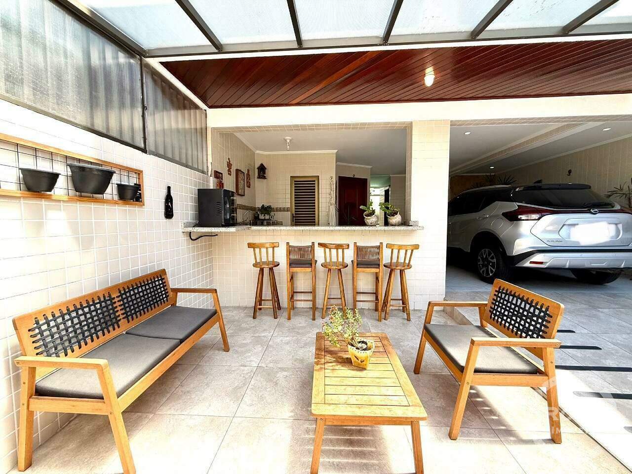 Casa à venda no Embaré: 
