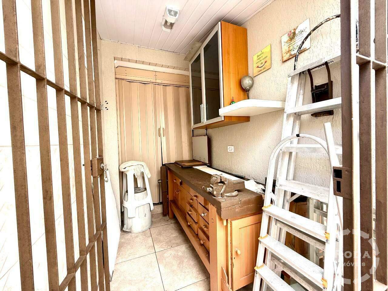 Casa à venda no Embaré: 