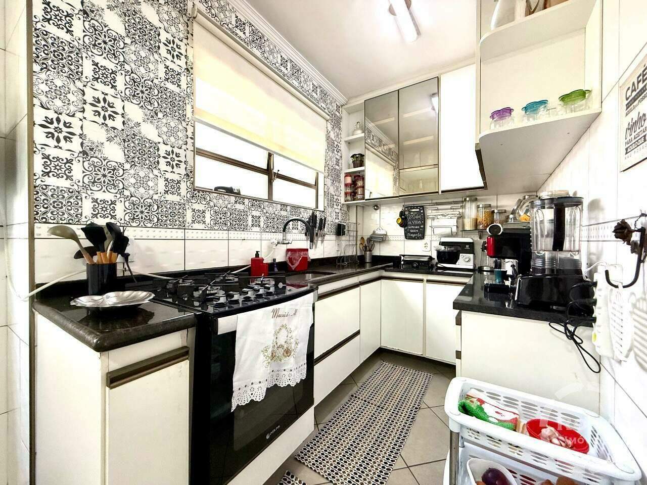 Casa à venda no Embaré: 