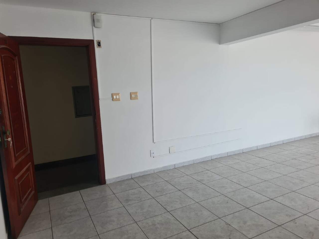 Conjunto Comercial para aluguel no Encruzilhada: 
