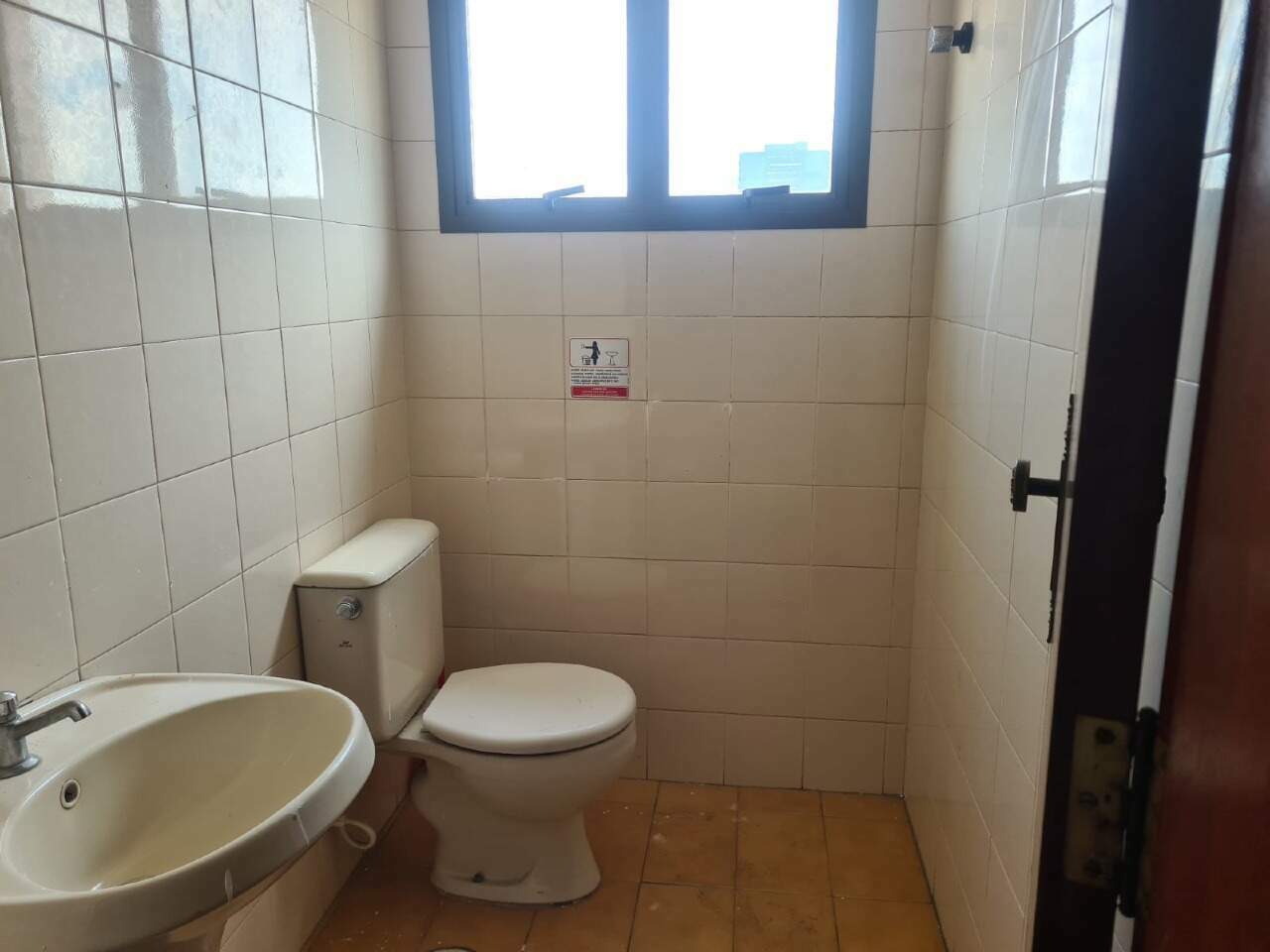 Conjunto Comercial para aluguel no Encruzilhada: 