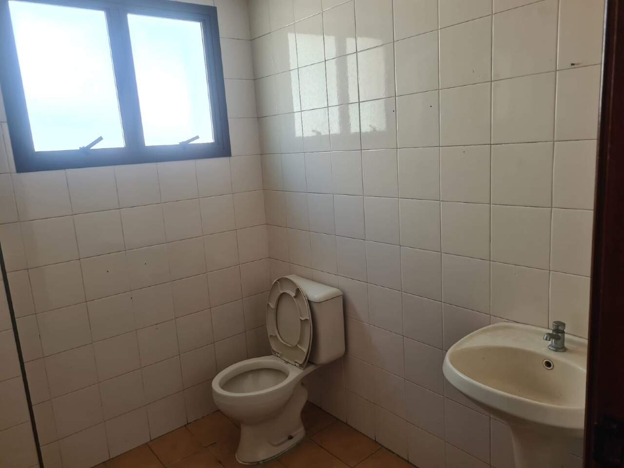Conjunto Comercial para aluguel no Encruzilhada: 