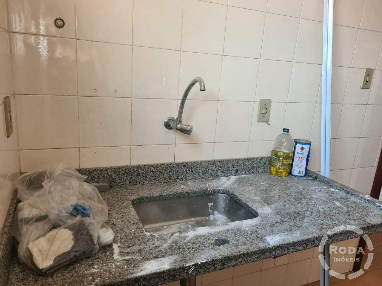 Conjunto Comercial para aluguel no Encruzilhada: 