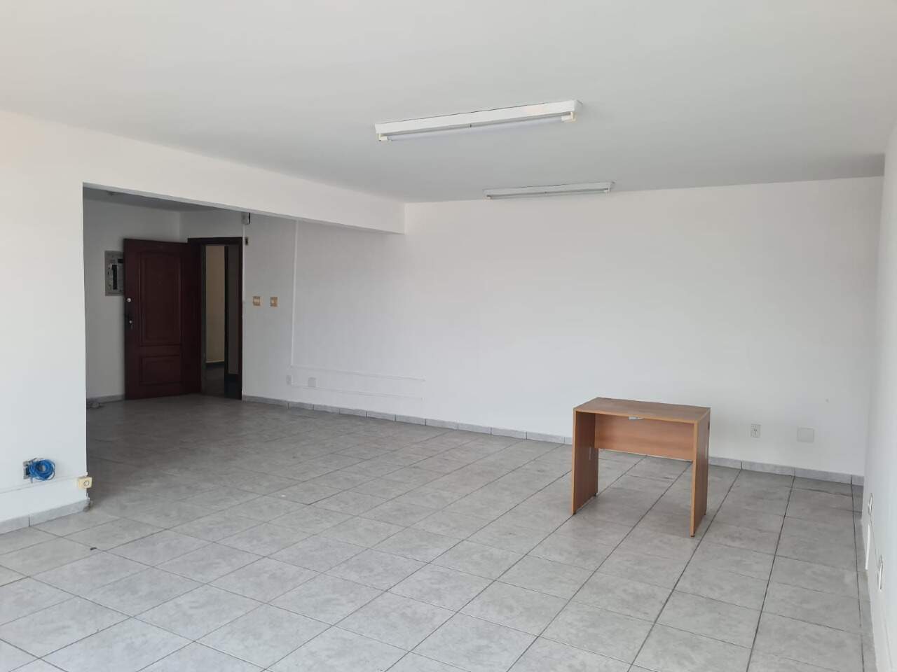 Conjunto Comercial para aluguel no Encruzilhada: 