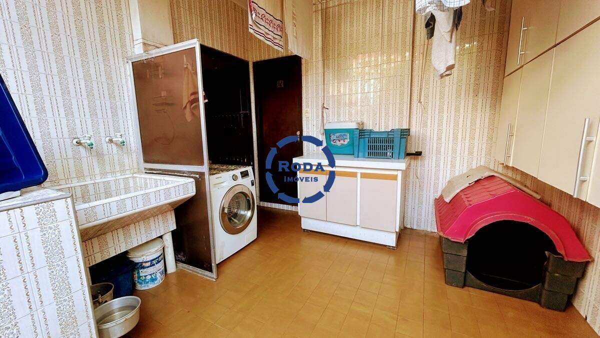 Casa à venda no Embaré: 
