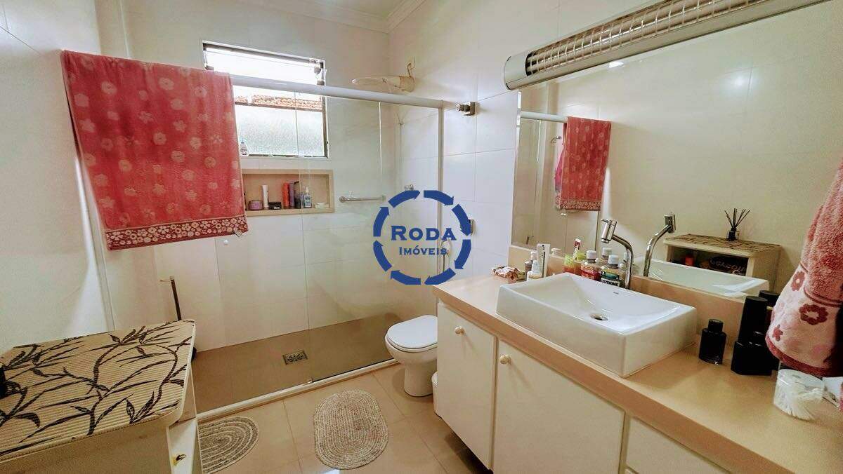 Casa à venda no Embaré: 