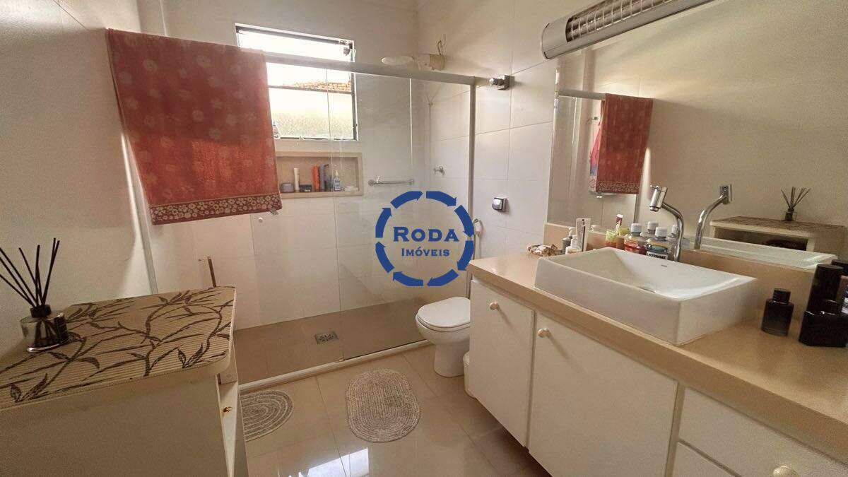 Casa à venda no Embaré: 